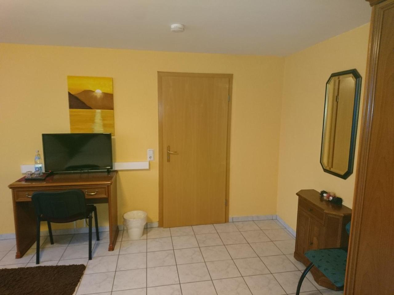Euro-Hotel Saarbrucken Bagian luar foto