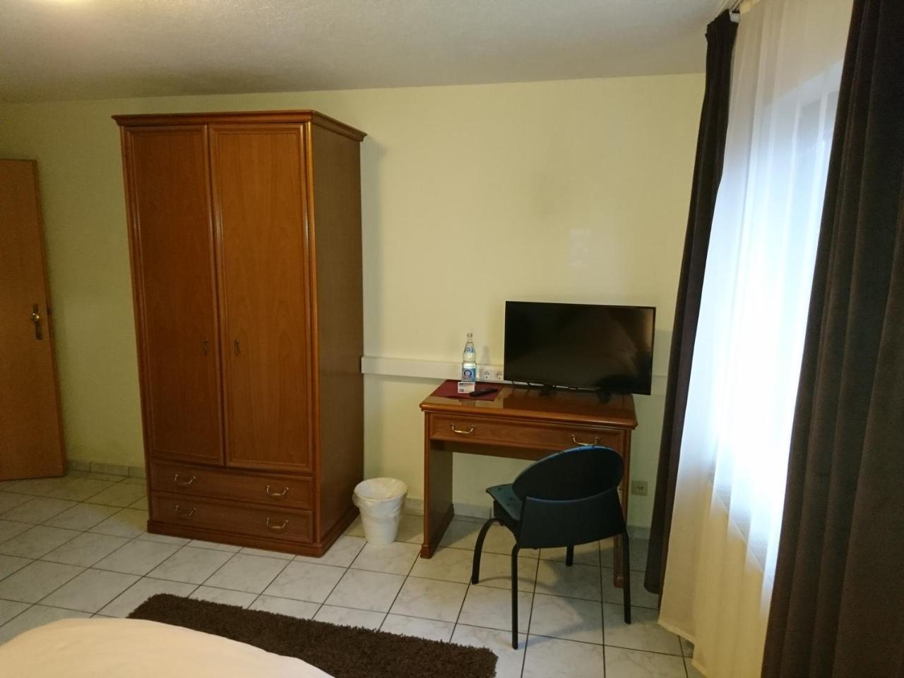 Euro-Hotel Saarbrucken Bagian luar foto