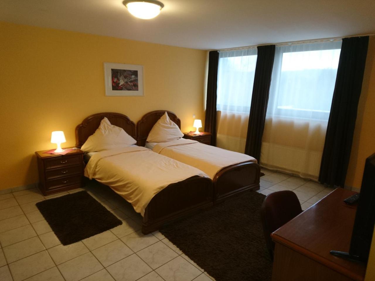 Euro-Hotel Saarbrucken Bagian luar foto